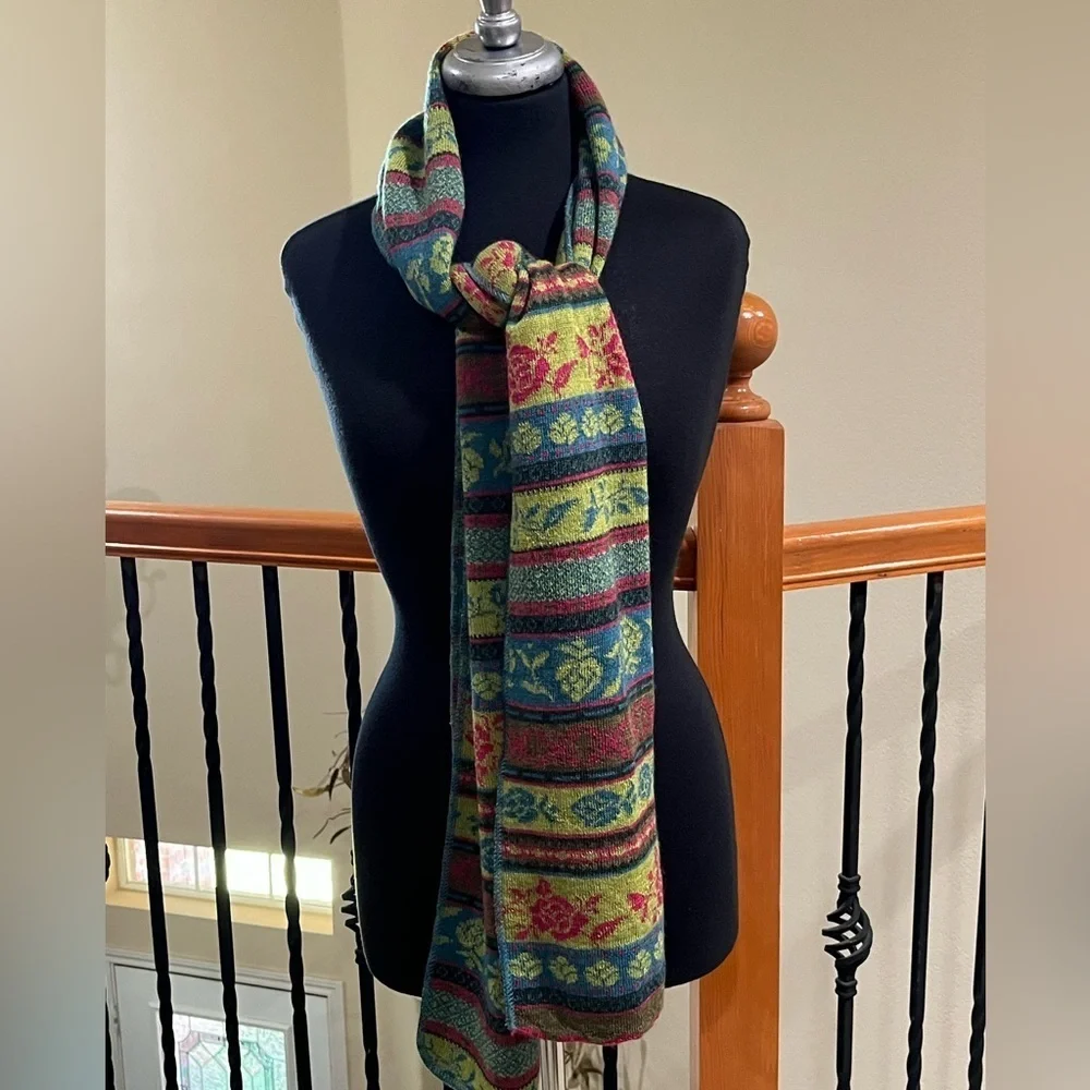 Flomax FAIR ISLE VIRGIN WOOL, MULTICOLORED FLORAL, MADE IN GERMANY SCARF: